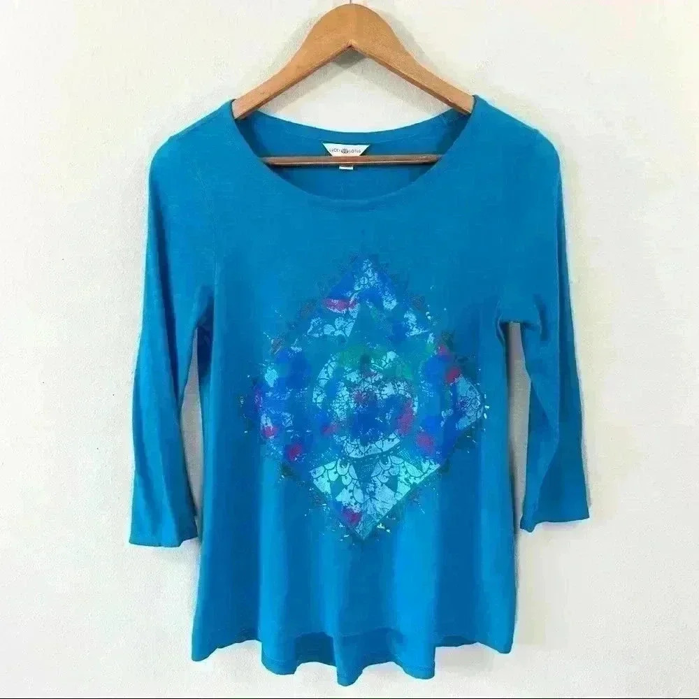 Lucky Lotus turquoise top